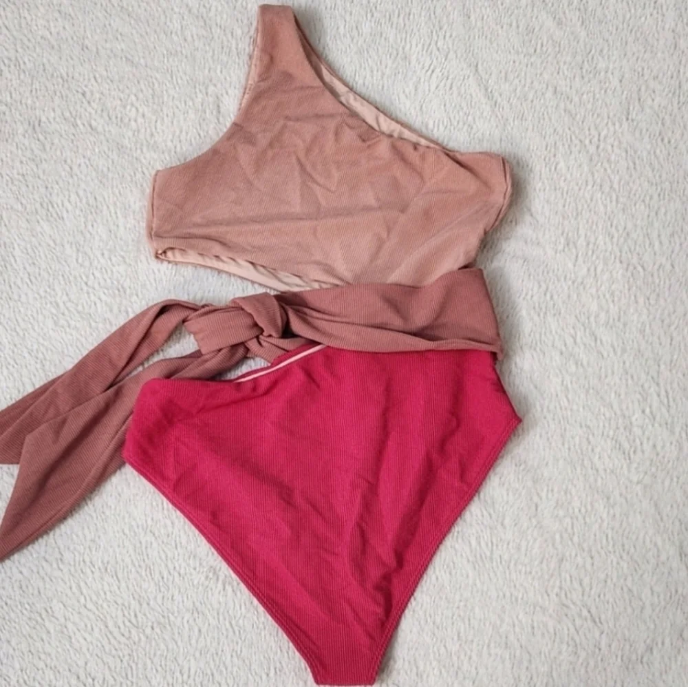 New!Beach Riot Claire One‎ Piece Ribbed Swimsuit